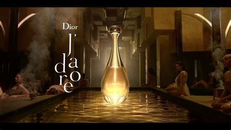 pubblicità profumo brr j'adore dior